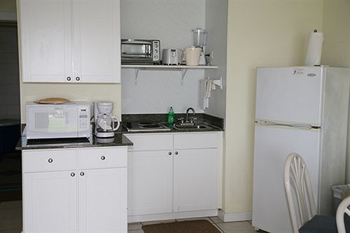 Traders Inn Beach Club Ормънд Бийч Екстериор снимка