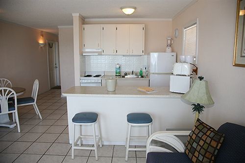 Traders Inn Beach Club Ормънд Бийч Екстериор снимка