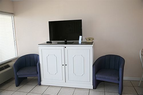 Traders Inn Beach Club Ормънд Бийч Екстериор снимка